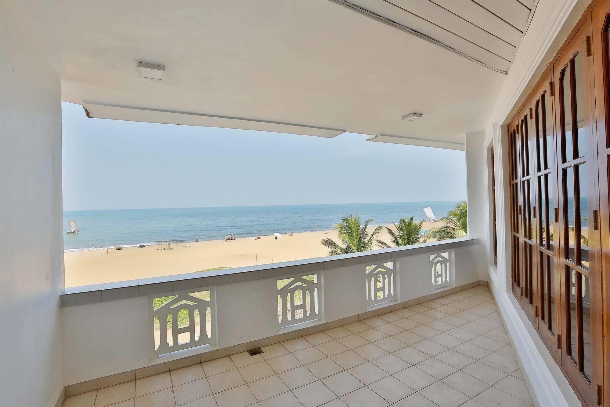 נגומבו The Reef Beach Hotel מראה חיצוני תמונה