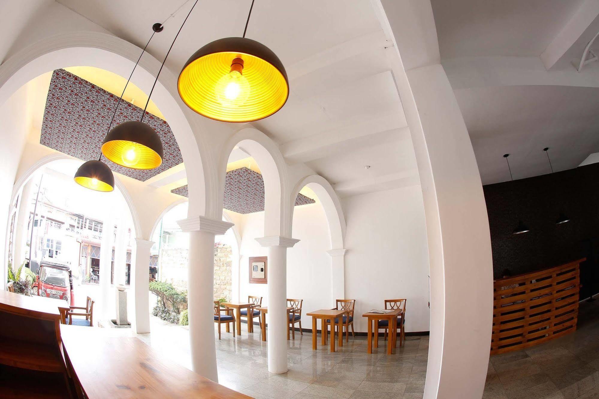 נגומבו The Reef Beach Hotel מראה חיצוני תמונה