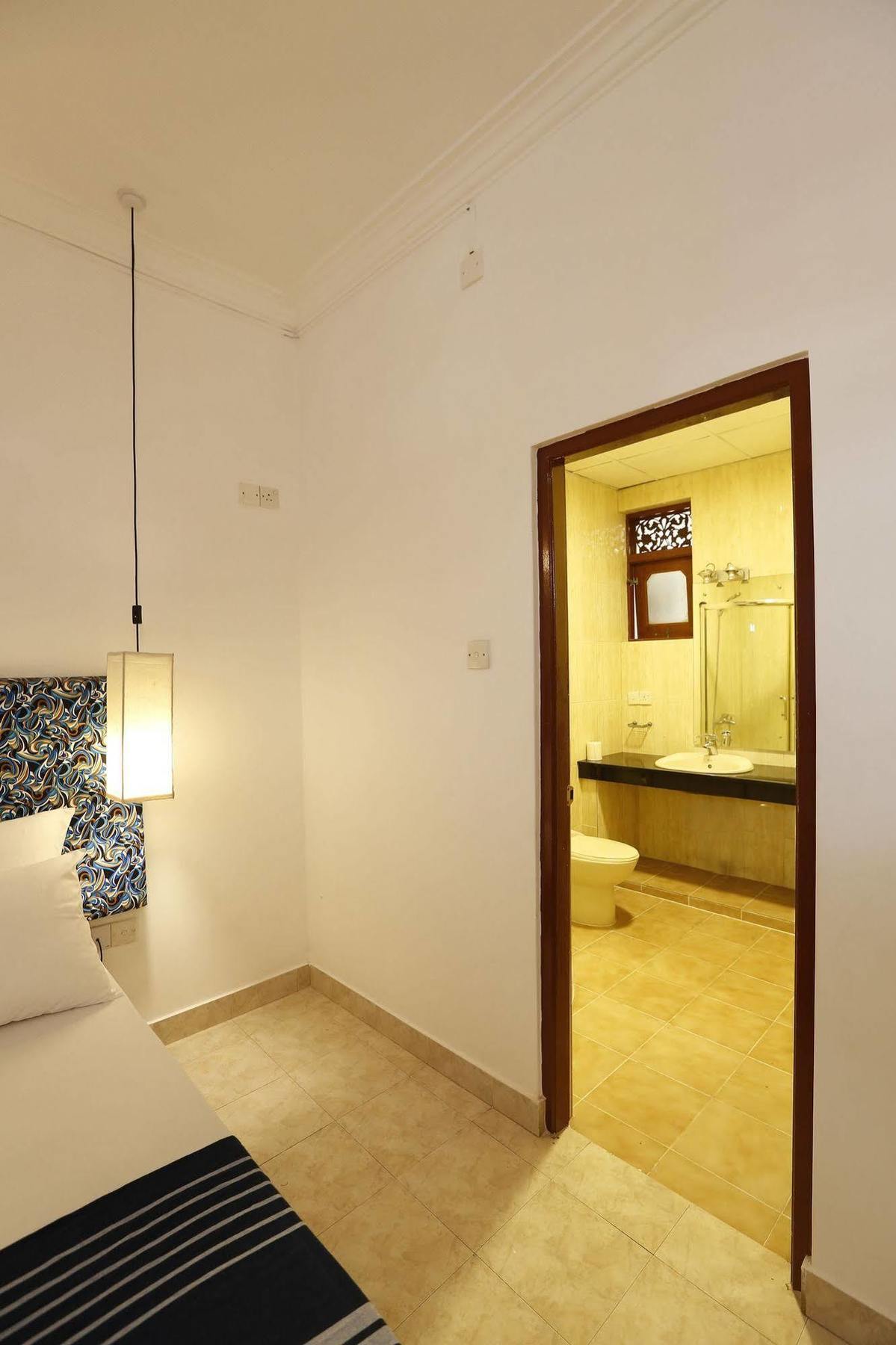 נגומבו The Reef Beach Hotel מראה חיצוני תמונה